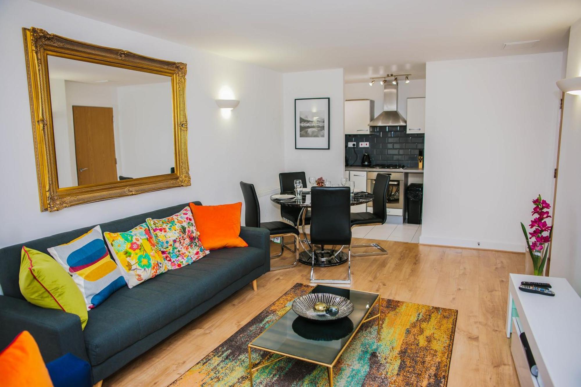 Riverside 2 Bed Apartment Londen Buitenkant foto